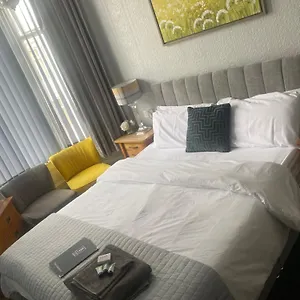 Bradburys Of Otel Blackpool