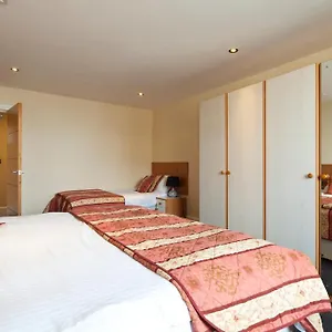 Queens Mansions: Duchess Blackpool