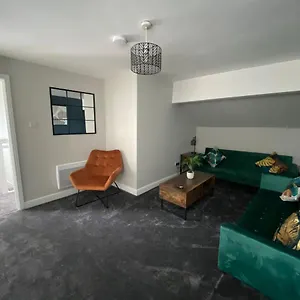 Stylish 2 Bed Sea Front Location 3 * Blackpool