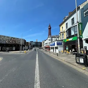 Apartment Subway Blackpool