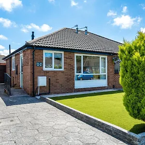 Holiday home Buttercup Bungalow In