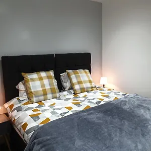 Holiday home Stunning 5 Bed House, 2 Mins To And Town, With Free Parking Blackpool