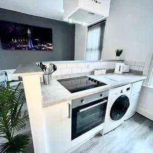Lägenhet Reads Luxury Jacuzzi Blackpool