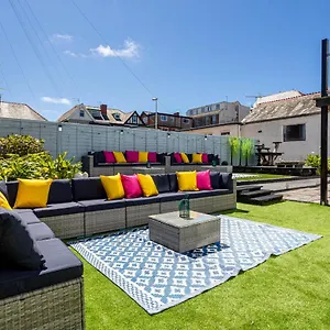 Empress Hall By Charles Alexander Short - Sleeps 20 Semesterbostad Blackpool