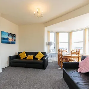Cherry - Mango Apartment Blackpool