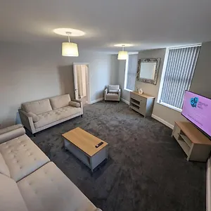 Holiday home Stylish 3 Bed Tyldsley Blackpool
