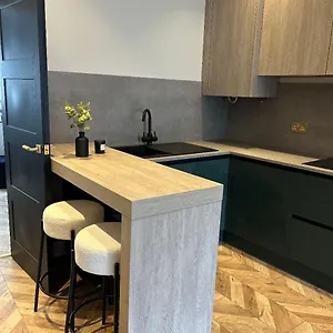 Holiday home . 4 Bedroom Luxury