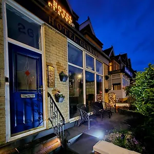 Claytou Bed & Breakfast *