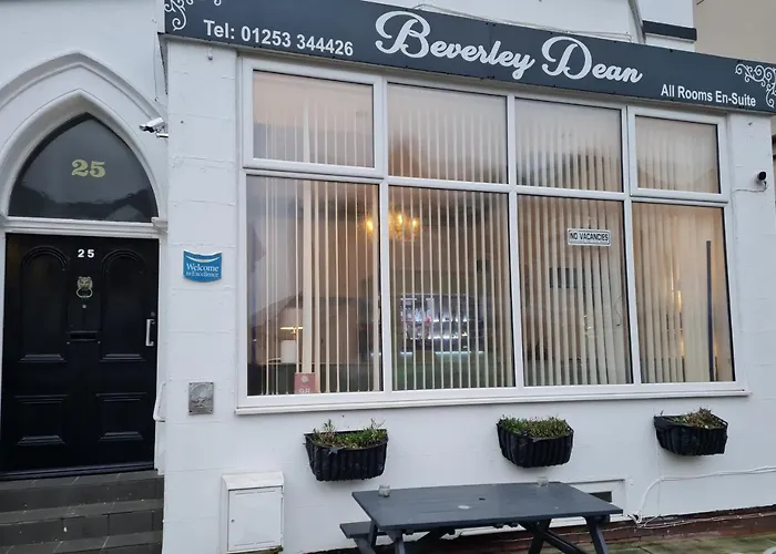 Beverley Dean - Children Over 5 Years Welcome - Continental Breakfast Blackpool Foto