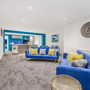 Bluebell Suites By Sasco * Blackpool