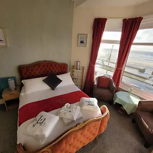 Guest house Crystals On The Prom