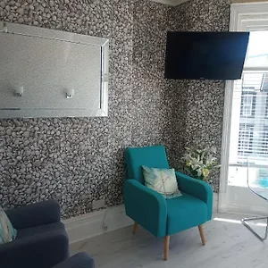 Rayners Guest house Blackpool