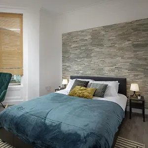 Seaside 1 - Beautiful Long On Lord Street Apartment Blackpool