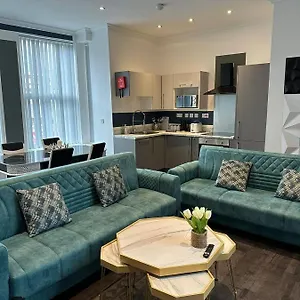 Apartment Abode - South Pier Apartments, Apt 3 Blackpool