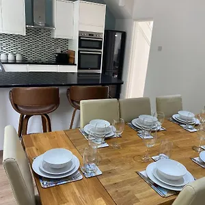 Richards Retreat * Blackpool