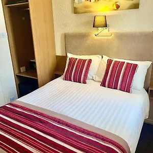 Clifton Court Hotel 2*