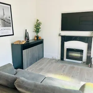 Jesmond Apartment Blackpool