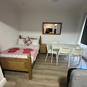 Apartment Suli House- Flats & En-suite-families And Couples Only Blackpool