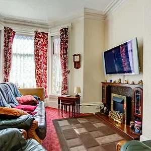 Waverley House Apartment Blackpool