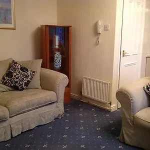 One Rutland Gate Apartment *