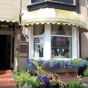 Hotel The 3*