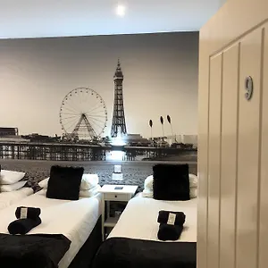 Happy Return Hotel Blackpool
