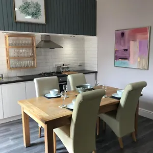Holiday Lets -gf Regent Road Apartment