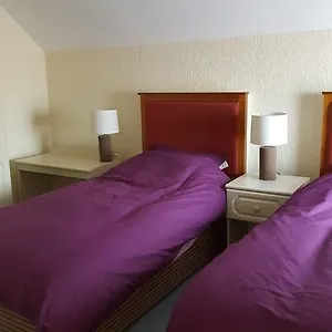 Famille - Famille Group Bed & Breakfast